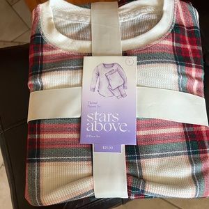 Star above winter pajamas size small